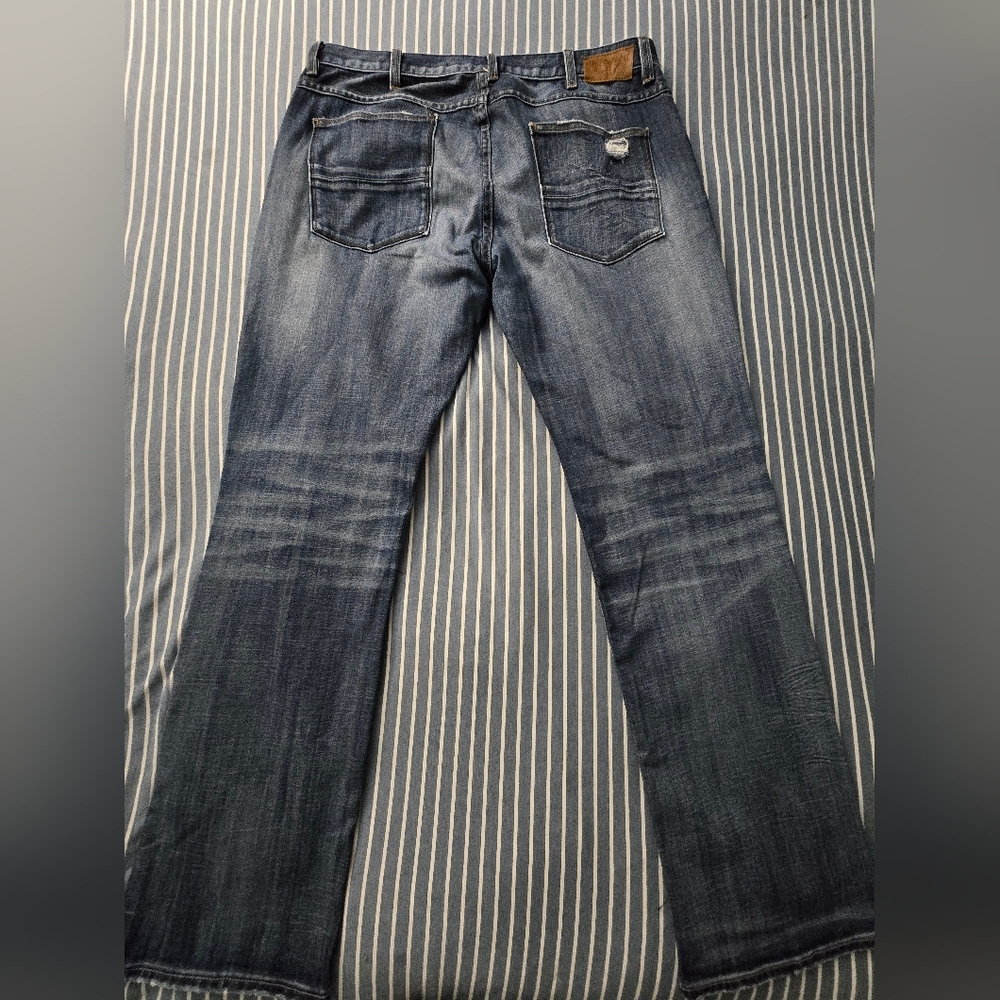 Driftwood Distressed Blue Jeans - Picture 5 of 9